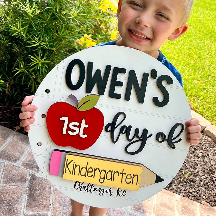 Personalized First Day of School Sign Interchangeable Back to School Sign Kit Gift for Kid